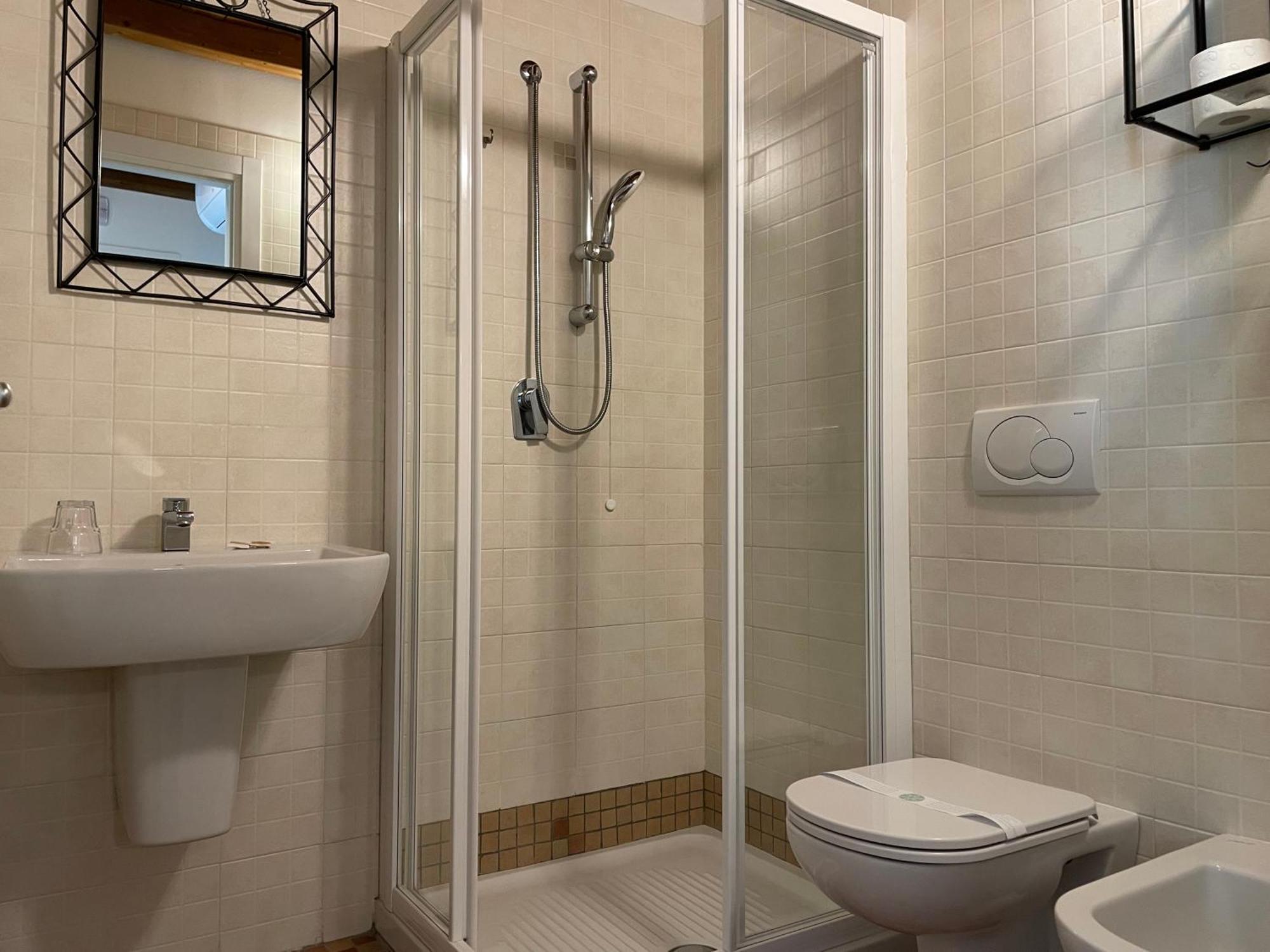 Residenza Le Due Torri Aparthotel Riva del Garda Exteriör bild