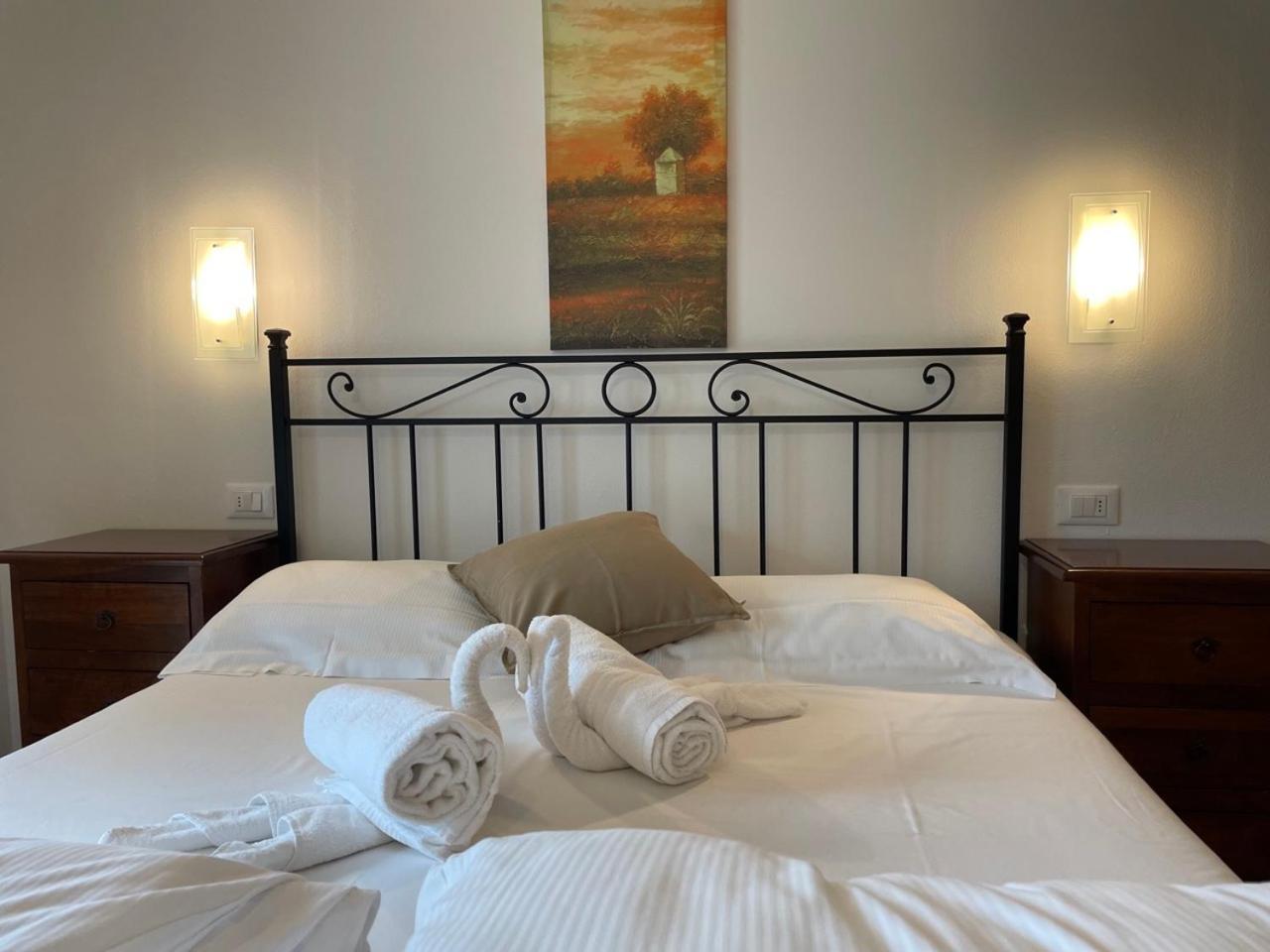 Residenza Le Due Torri Aparthotel Riva del Garda Exteriör bild
