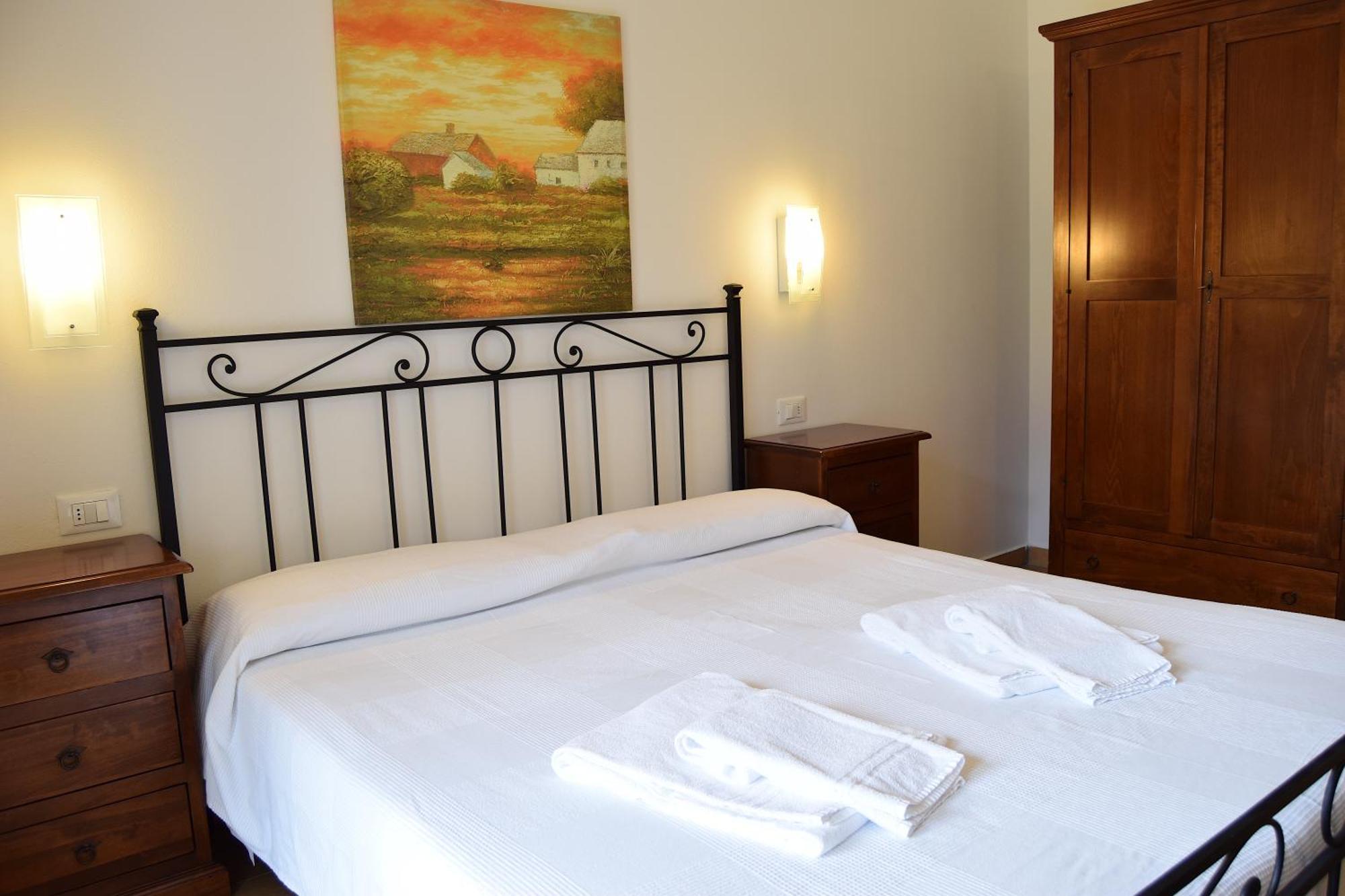 Residenza Le Due Torri Aparthotel Riva del Garda Exteriör bild